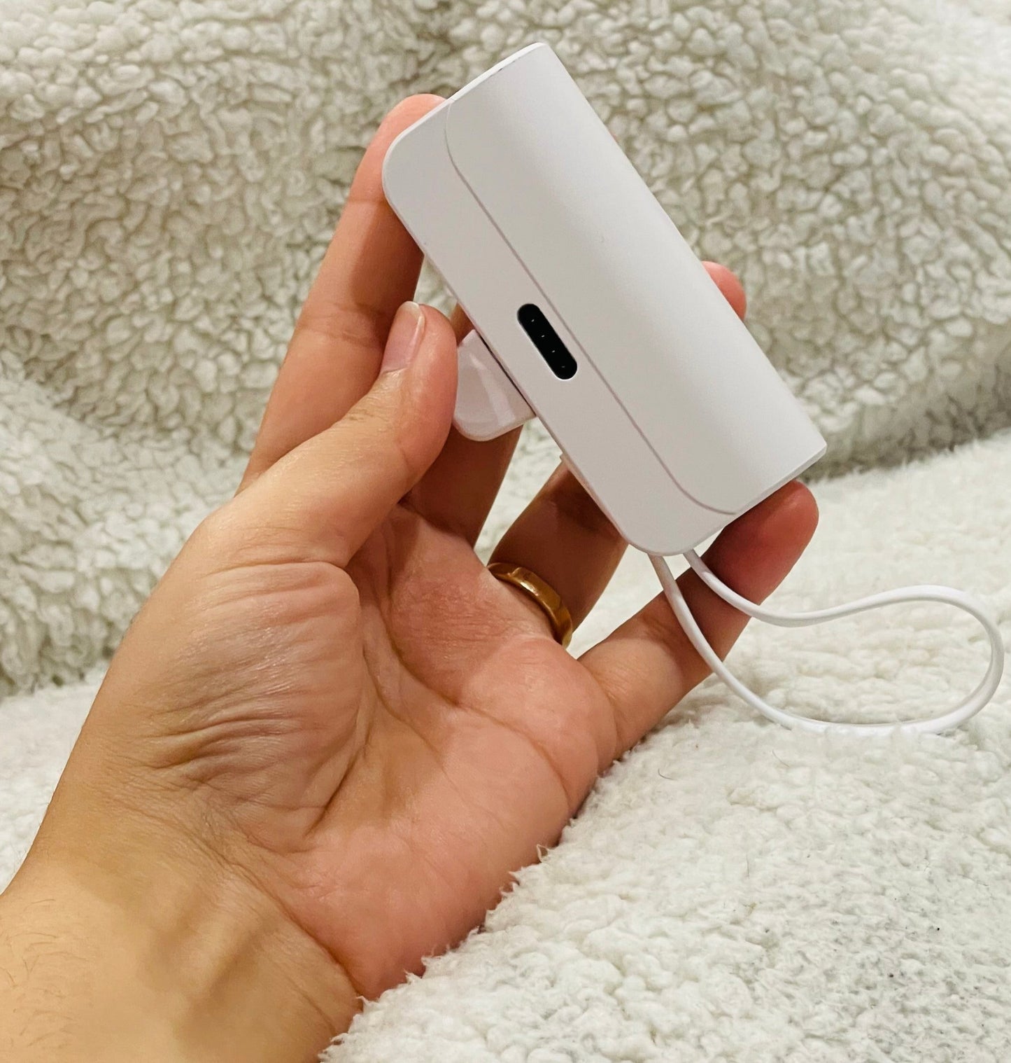 PowerPulse Mini Wireless Power Bank - Fast Charging